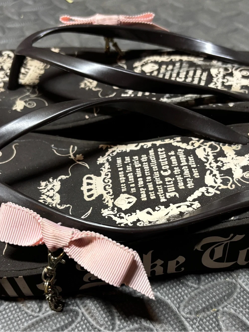 Y2K Juicy Couture Carmen flip-flop sandals - Picture 7 of 8